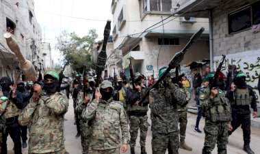 رويترز.. حماس على شفا الانهيار.. صراع البقاء بين ضغوط إسرائيلية وعصيان عشائري  