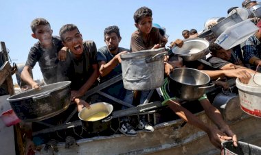 المجاعة في غزة: قوافل مصرية وجسور جوية أوروبية تكافح تضييق الاحتلال