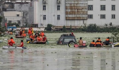 فيضانات تشل مدينة تشنغتشو وتُحاصر سكانها.. وهكذا أصبح الحال!