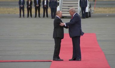 قمة ألاسكا بين ترامب وبوتين.. رسائل متبادلة وغياب النتائج الحاسمة