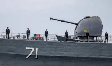 مناورات بحرية إيرانية بصواريخ كروز متطورة ورسائل تحذير لإسرائيل وأمريكا