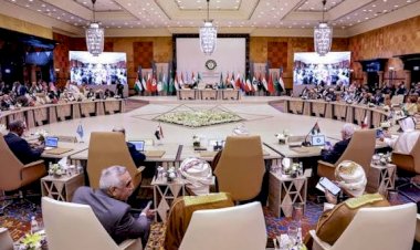 مستشار الرئيس الفلسطيني: القمة العربية الإسلامية في الدوحة محطة تاريخية لمواجهة العدوان الإسرائيلي