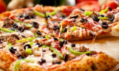 طريقة عمل عجينة البيتزا الإيطالية.. خطوات سهلة ومذاق شهي