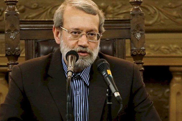 بعد استبعاده من الانتخابات الرئاسية مَن هو الإيراني لاريجاني؟