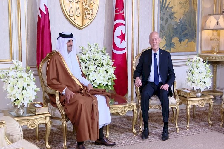 بعد قرارته ضد الإخوان.. مصادر تكشف ضغوط قطر لمحاصرة قيس سعيد