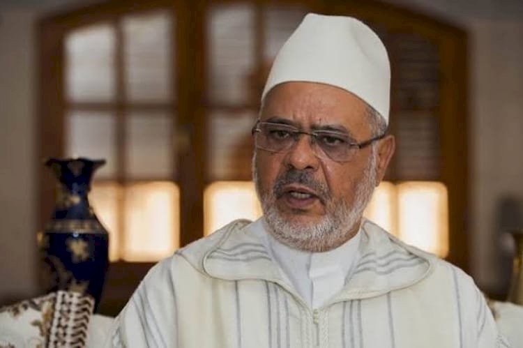 نفاق الريسوني واتحاد علماء المسلمين.. من تأييد الفوضى بالمنطقة وتحريم التظاهر في قطر