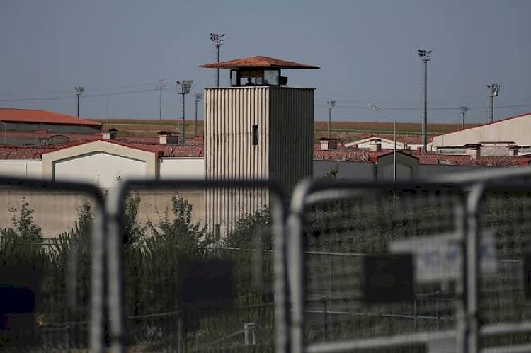 كيف حوّل أردوغان تركيا لسجن كبير للأتراك؟