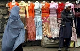 آخر قصص المتطرفين.. طالبان تلاحق دمى الأزياء وتقطع رقابها في أفغانستان