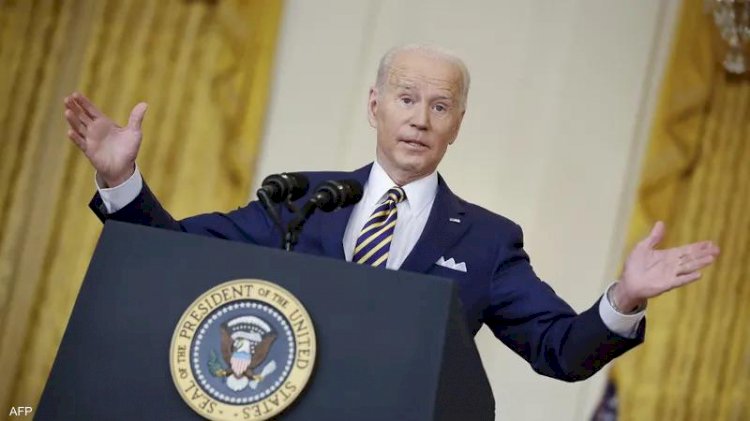 بسبب الطائفية الشيعية والضغوط الداخلية والخارجية.. هل يعيد بايدن تصنيف الحوثي كجماعة إرهابية؟