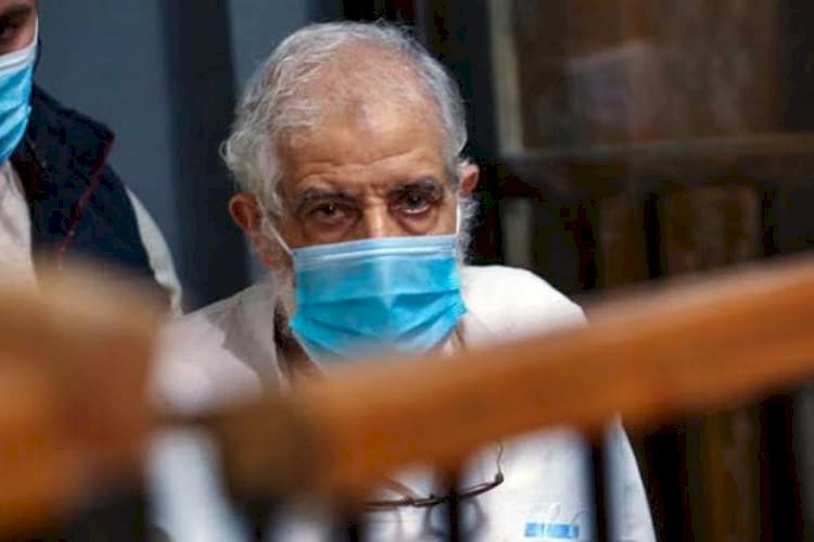 بعد الحكم عليه بالمؤبد.. كيف كان محمود عزت ثعلب الإخوان الخفيّ؟