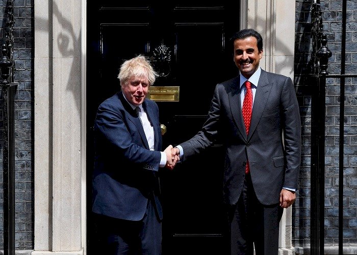 بسبب سجلها المروّع... انتقادات لحكومة جونسون لتعزيز التعاون مع قطر