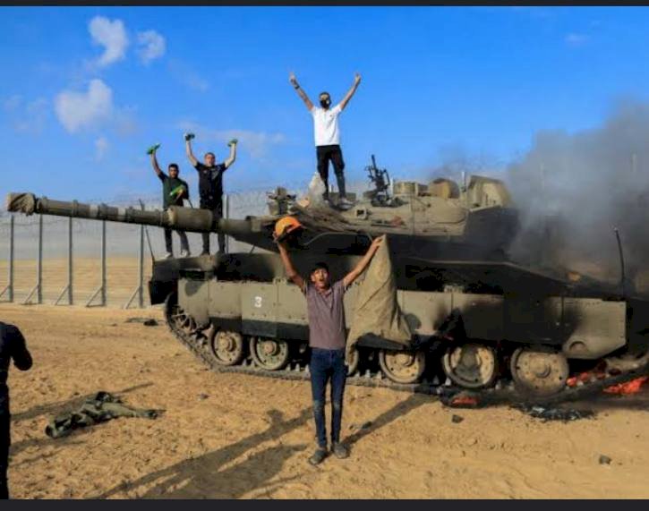 محلل فلسطيني يكشف تفاصيل الأوضاع الداخلية في البلاد جراء الأحداث المشتعلة