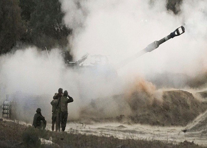 ما بين التوغل البري والقصف المكثف.. هل اقتربت إسرائيل من غزو قطاع غزة؟