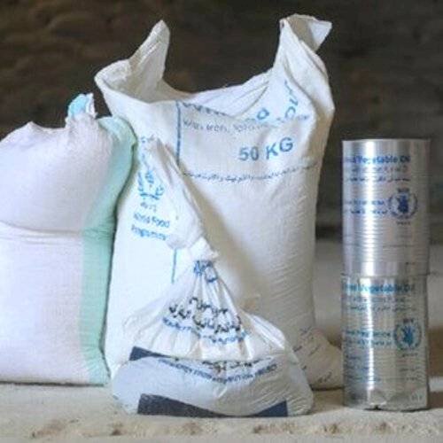 بسلع منتهية الصلاحية.. كيف يواجه الفقراء في اليمن الأزمات المعيشية؟