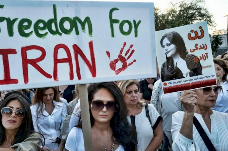 الإيرانيون يعيشون في السراديب والملاجئ.. ما السبب وراء تفاقم أزمة السكن؟