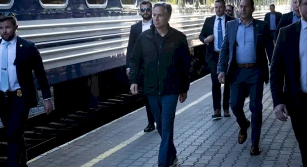 في أول زيارة رسمية بعد إقرار التمويل.. بلينكن يصل أوكرانيا برسالة جديدة