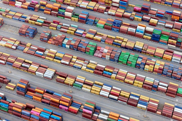 تصعيد جديد.. ترامب يشعل حرب تجارية بسبب التعريفات الجمركية