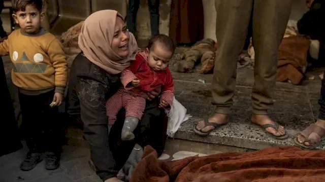 محلل فلسطيني: معاناة غزة تتفاقم مع اقتراب عيد الفطر والهدنة لا تكفي لإنهاء المعاناة