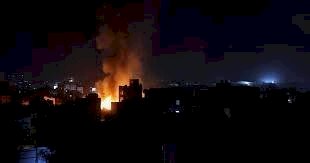 السماء تمطر نيرانًا على صنعاء.. تصعيد أميركي يستهدف معسكرات الحوثي