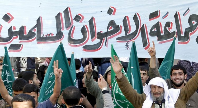 خبراء يحذرون من خطورة الشائعات التي تطلقها جماعة الإخوان: محاولة ممنهجة لزعزعة الاستقرار