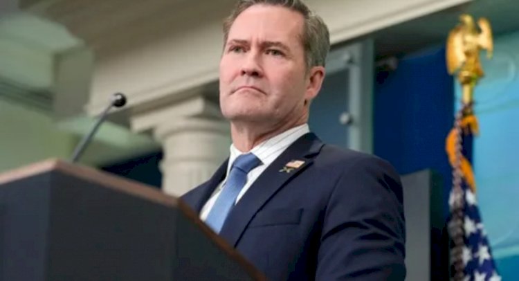 ترامب يقيل مستشاره للأمن القومي.. صِدام مع الصقر العسكري وانحياز لإسرائيل