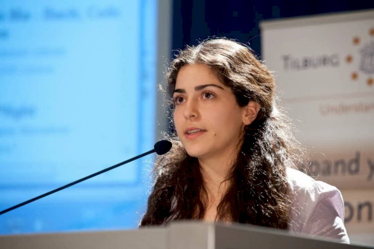 سيدة ظهرت رفقة الشيباني في أنطاليا.. من تكون؟