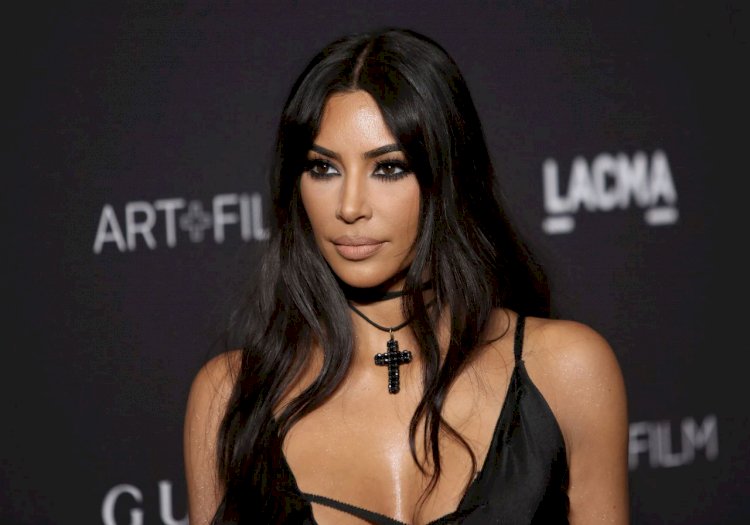 كيم كارداشيان تتخرج في القانون بعد 6 سنوات من الدراسة والعمل الجاد
