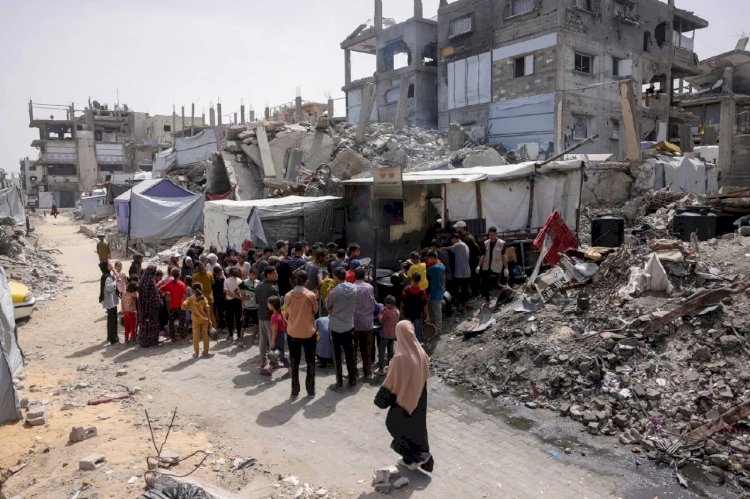 غزة تحت رحمة الشاحنات.. هل فشلت واشنطن في تمرير شريان الحياة لغزة؟