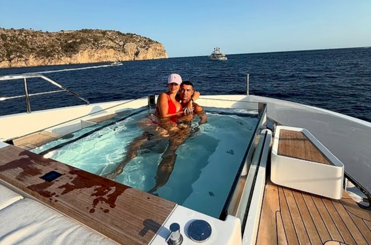 إجازة فاخرة.. جورجينا رودريغيز تكشف سر غياب رونالدو عن جنازة جوتا