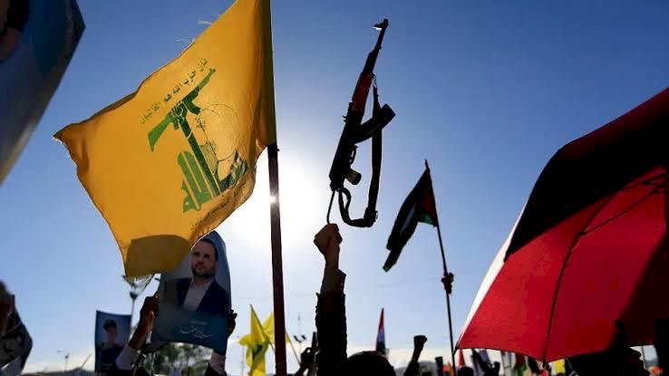 محللون لبنانيون: الأزمة المالية تُربك حسابات حزب الله وتضعه أمام خيارات صعبة