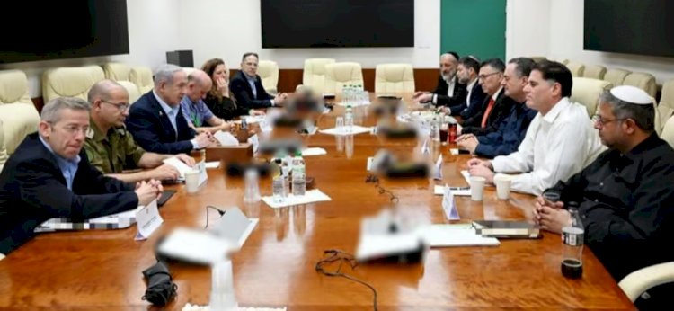 إسرائيل تتجه لاجتياح كامل لغزة بعد ضوء أخضر من ترامب وتصاعد الخلاف مع الجيش