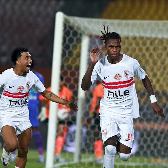 الزمالك يحسم مواجهة فاركو ويتصدر الدوري المصري
