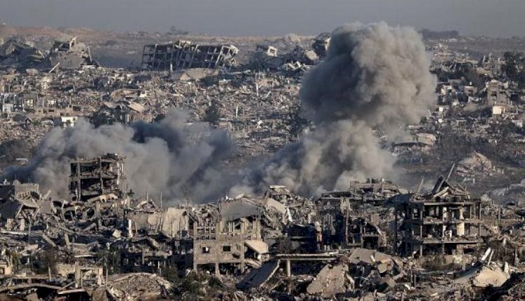 محلل سياسي: إسرائيل تسعى لتركيع غزة عبر سياسة الأرض المحروقة