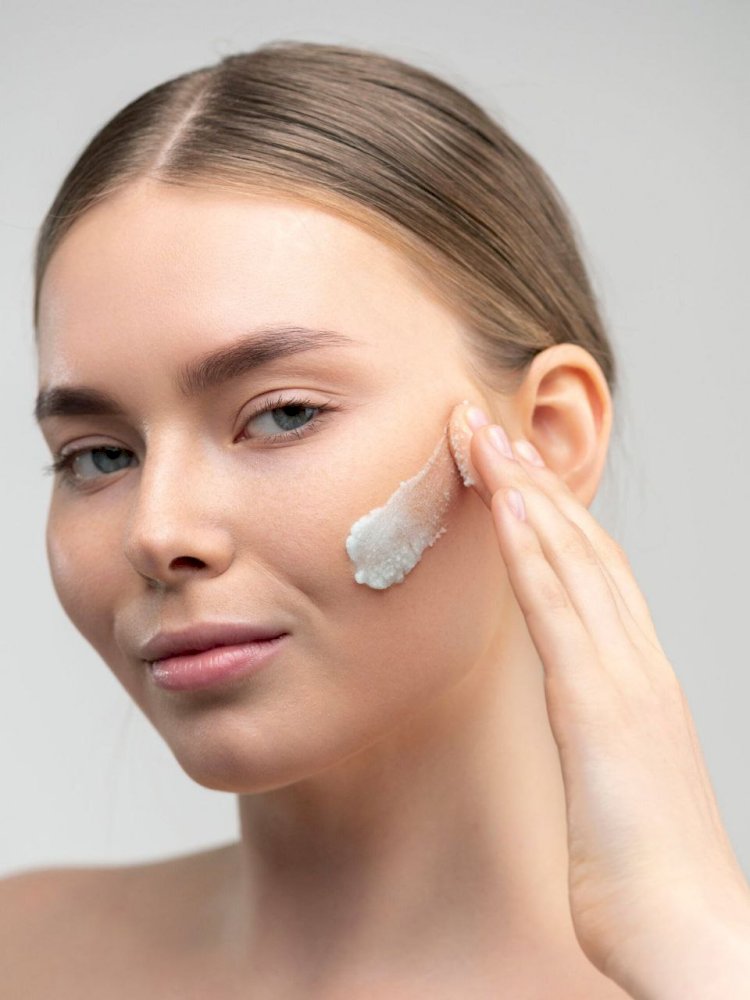 وصفات طبيعية لتقشير البشرة والتخلص من الجلد الميت