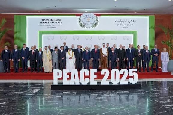 خبراء: قمة شرم الشيخ للسلام أكدت ريادة مصر في إدارة الأزمات الإقليمية