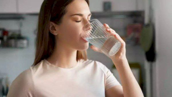 نقص السوائل في الجسم.. الأسباب والأعراض وطرق الوقاية