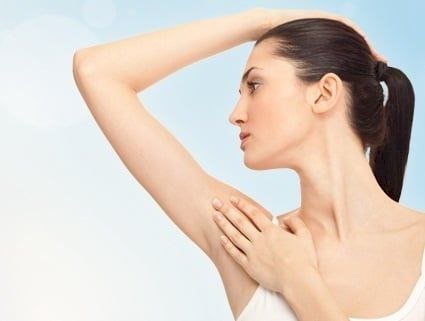 من التهابات بسيطة إلى أورام خطيرة.. كل ما تحتاج معرفته عن ورم تحت الإبط